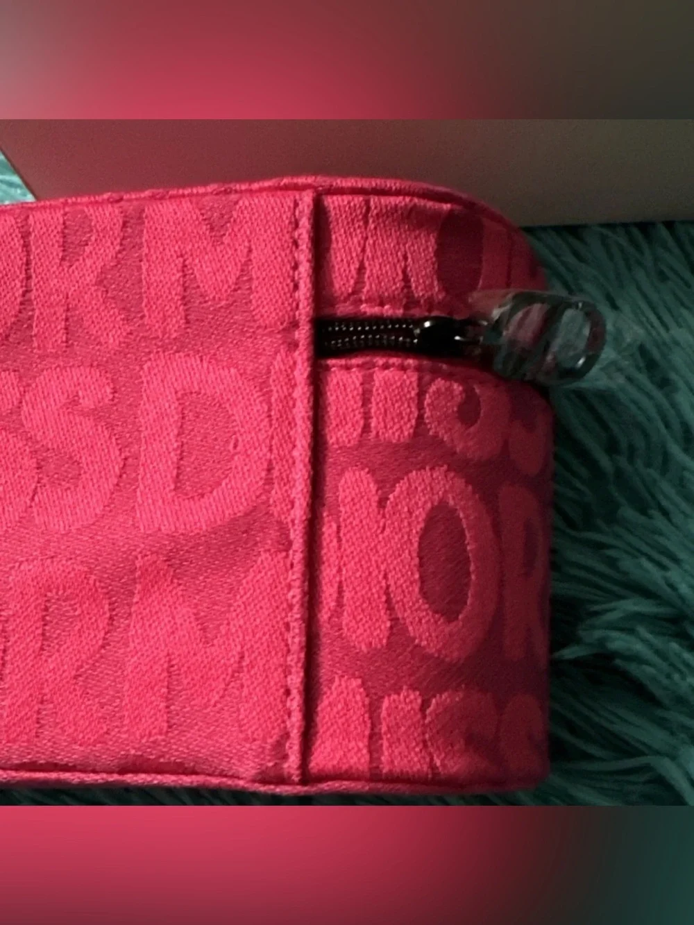 Dior Limited Edition Hot Pink Makeup Bag Vanity & Bonus Gift - Picture 5 of 8